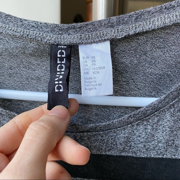 H&M Gray Mesh Stripe Tee Shirt, Size XS - Picture 3 of 3